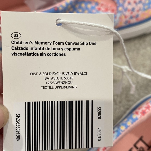 NIB L & D CHILDREN’S MEMORY FOAM CANVAS SLIP ONS FLORAL PRINT. - Picture 6 of 6